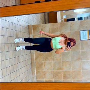 Meet your Posher, Aileen